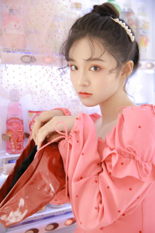 明星专题：维姬·埃尔南德斯